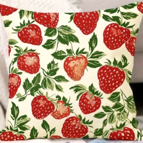 Set/2 18x18 Farmhouse Cottage Summer Strawberry Throw Pillow Cushion Covers New - Picture 2 of 3